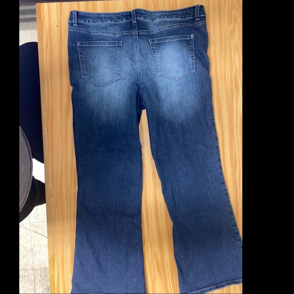 Maurice’s Short Bootcut Jeans - Picture 2 of 3